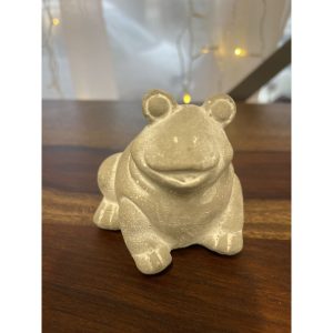 petite grenouille en béton